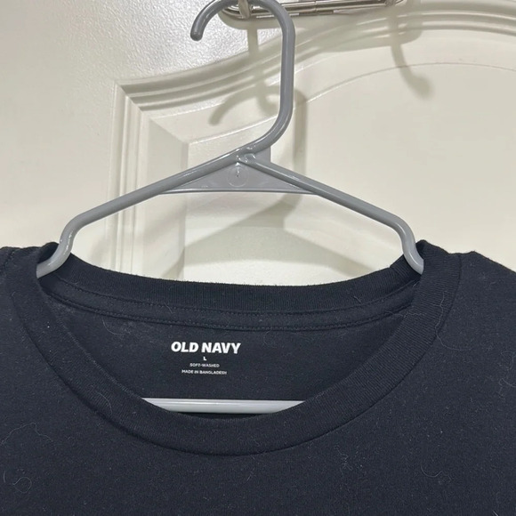 Old Navy Black Long Sleeve Tee Relaxed Fit / D27 - Picture 2 of 2